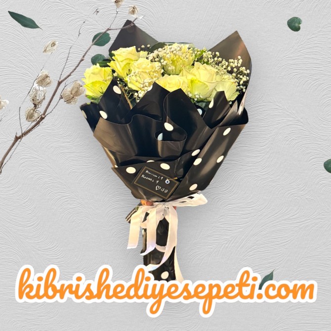 9 Adet Beyaz Gül Buketi